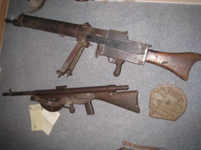 Le fusil-mitrailleur Chauchat et ses accessoires  4125
