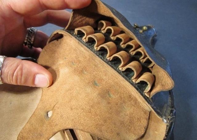 Les etuis du revolver modele 1873/74 et 1892 (etui-jambon) 658