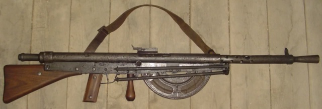 Le fusil-mitrailleur Chauchat et ses accessoires  676