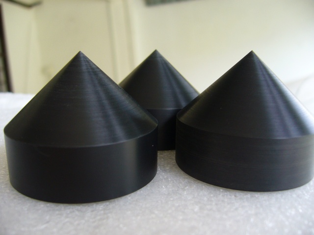  Carbon Composite Isolation Cones (NEW) P1030735