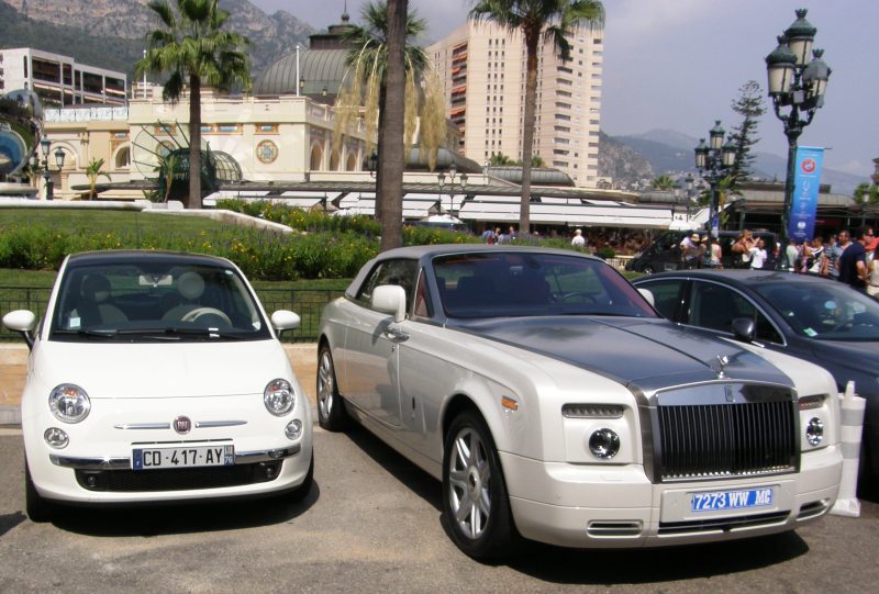 Un trip à Monte-Carlo, salon de l'auto permanent... P8210119