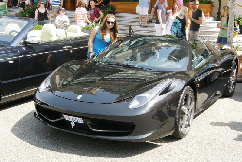 Un trip à Monte-Carlo, salon de l'auto permanent... P8210123