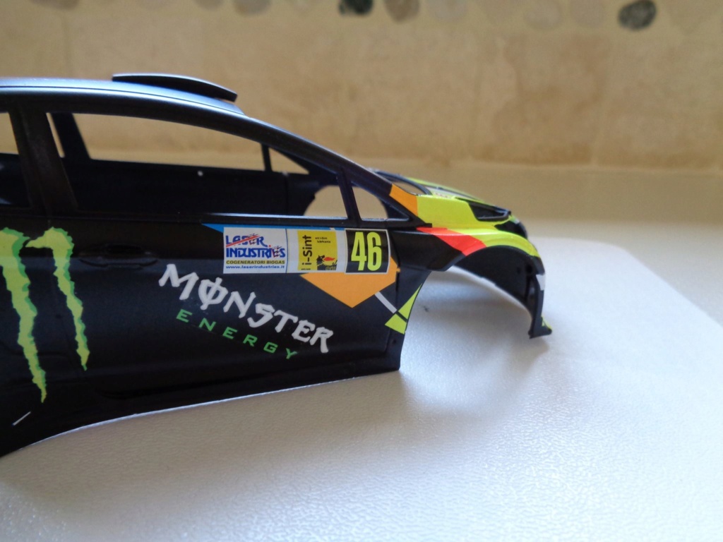 ford fiesta rossi monza 2011 kit belkit 1.24 +décal bs montage terminé 18320810