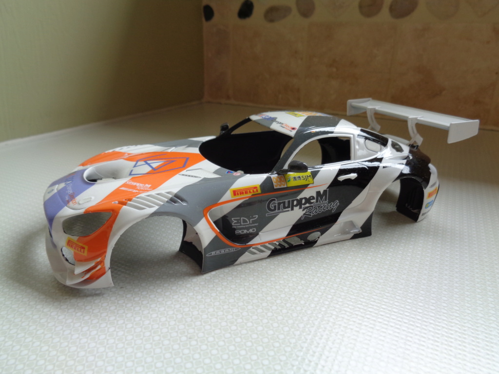 mercedes amg gt  macau kit tamiya+décal sk décal 1.24 montage terminé Dsc00121