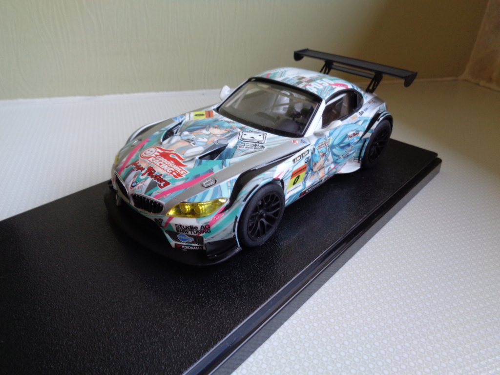 bmw z4 gt3 2012 fuji kit fujimi 1.24 montage terminé Dsc00195