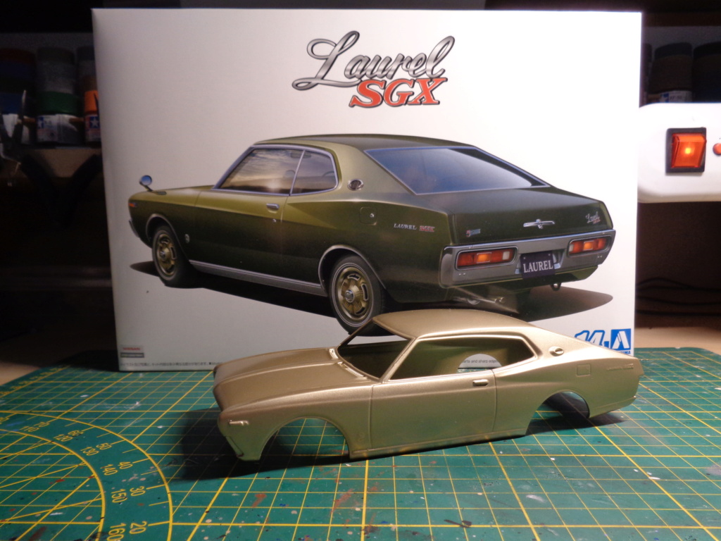 nissan laurel sgx 1975 kit aoshima 1.24 montage terminé Dsc01920