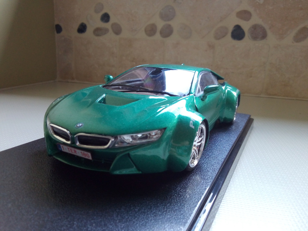 bmw i8 kit revell 1.24 montage terminé - Page 2 Img_2057