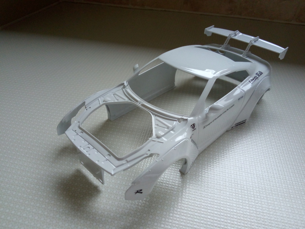 nissan r35 gtr type 1.5 lb kit fujimi 1.24 montage terminé Img_2140