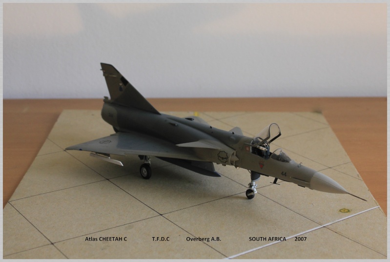 1/48   Atlas:/ Denel   CHEETAH  C  Italeri + scratch    FINI Img_6630