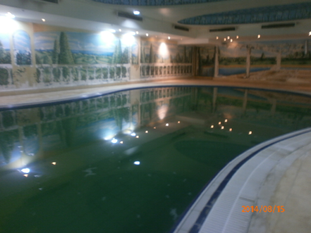 اعادة تاهيل حمامات سباحة مغلقة سعة 50-500 متر مكعب P8150025