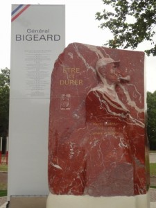  18 juin 2010 : mort du Général Marcel Bigeard. 31265210