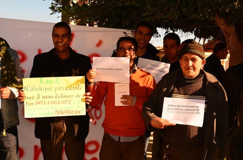 Rassemblement de solidarité avec Kamel Daoud à Aokas mardi 23 decembre 2014 1107