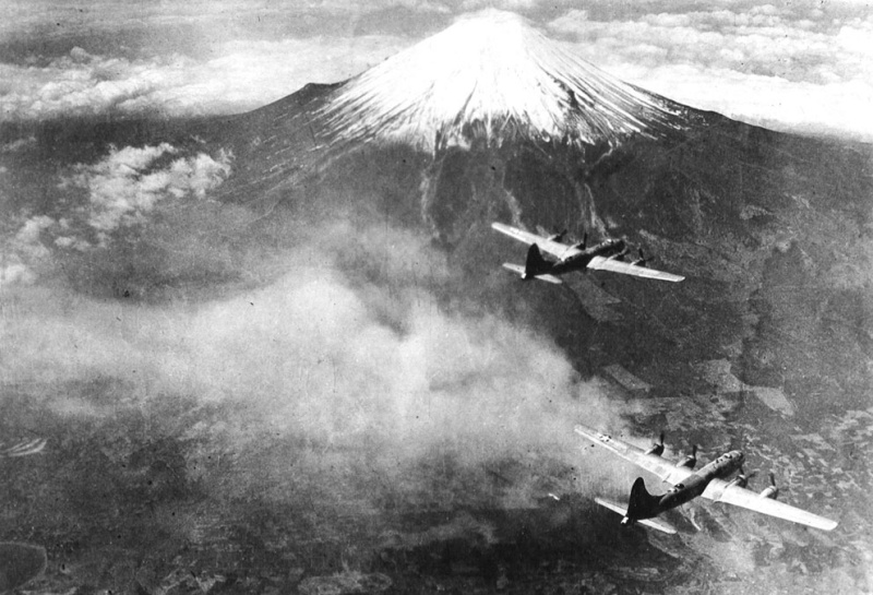 Bombardements incendiaires Japon 1945 Tokyo_11