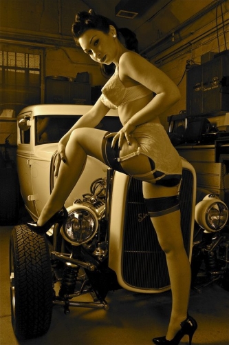 La Pin up du jour - Page 40 48184010