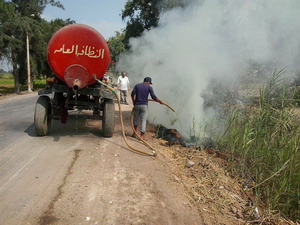 رئيس مدينة قلين علي رأس حملة للنظافة بقرية شباس عمير 312