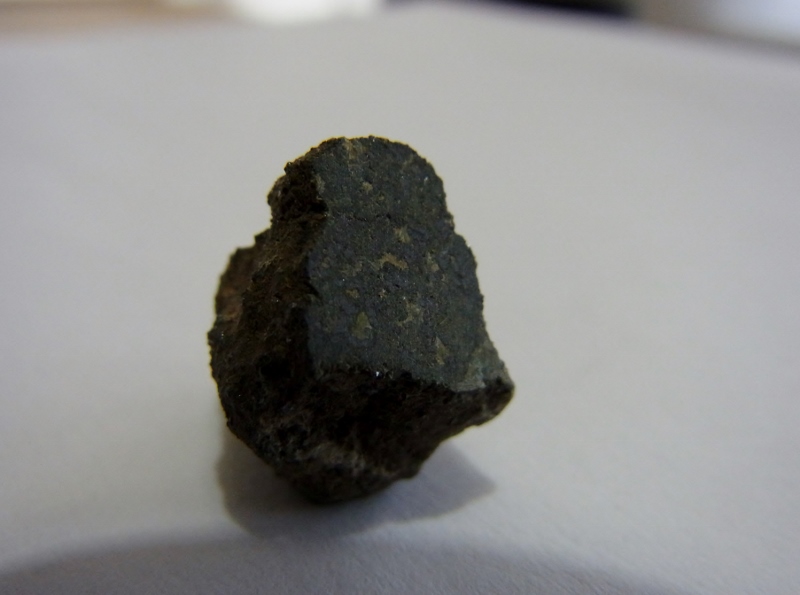 petite pierre a identifier Meteor23
