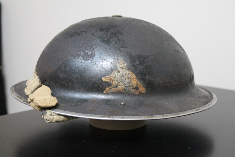 Lets see your favorite worn Canadian/Commonwealth helmets with nice aged patina Casque14