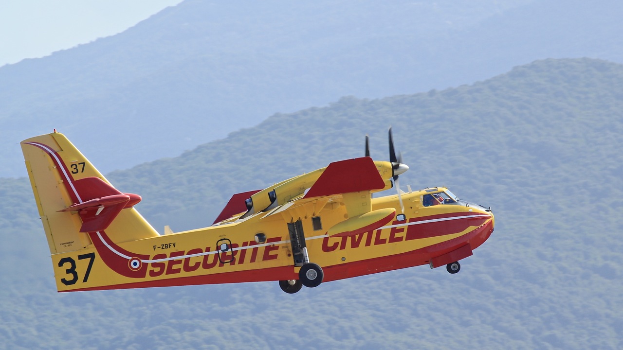 Les Bases "Canadair" et "H.B.E." de Campo dell'Oro. - Page 5 Img_8326