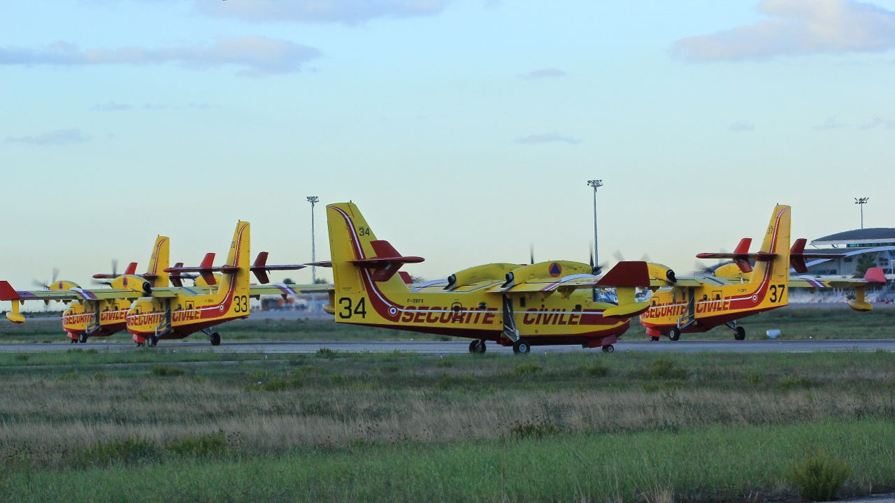 Les Bases "Canadair" et "H.B.E." de Campo dell'Oro. - Page 6 Img_8421