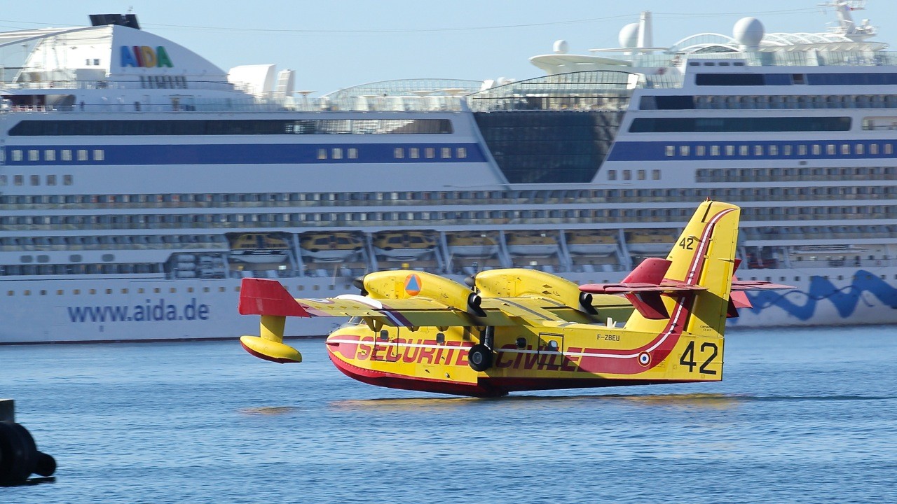 Les Bases "Canadair" et "H.B.E." de Campo dell'Oro. - Page 7 Img_8512