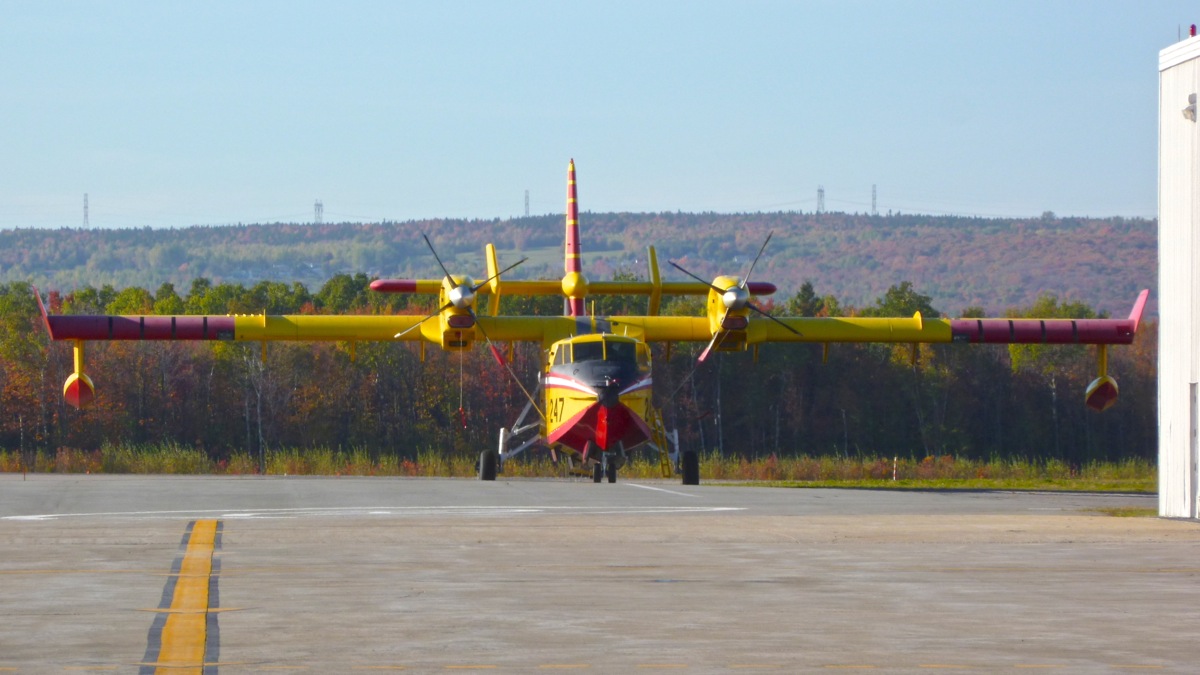 Aéronefs divers dans la belle province du Québec P1040110