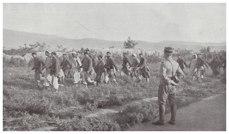 HUBERT-JACQUES : Les journées sanglantes de fez, avril 1912. - Page 11 A_000_13