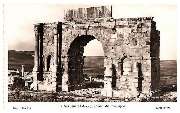 VOLUBILIS : L'ARC DE TRIOMPHE DE CARACALLA Baasca24