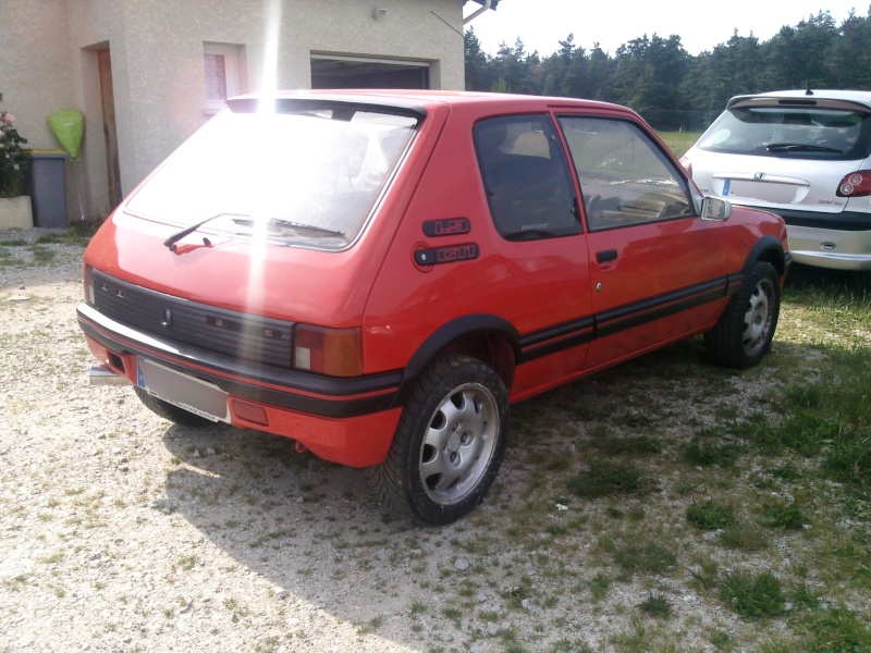 [PASSIONAUTO43]205 GTI gris futura devenu rouge vallelunga!!! - Page 4 Photo011