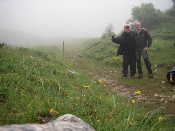 ESCURSIONE DEL 20/06/2010 DA SAN GIACOMO DI BRENTONICO (1198m) AL MONTE ALTISSIMO DI NAGO (2076m) AD ANELLO Dscn1611