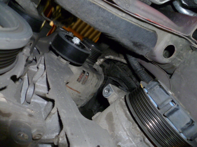 Remplacement alternateur Dodge Caliber 2.0 CRD P1010722