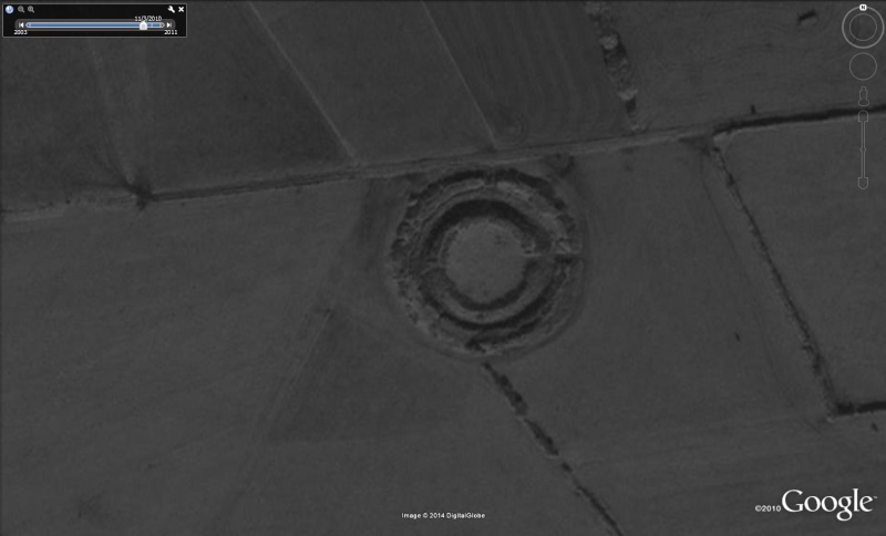 Rath , Caiseal , Cathair : les forts circulaires en Irlande Rath710
