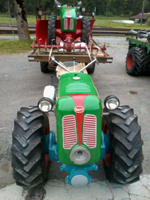 Réunion d'oldtimer agricoles Photo116