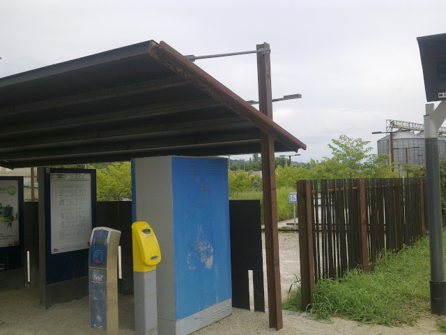 Pk 229,5 : Gare de Grisolles (82) 19072011