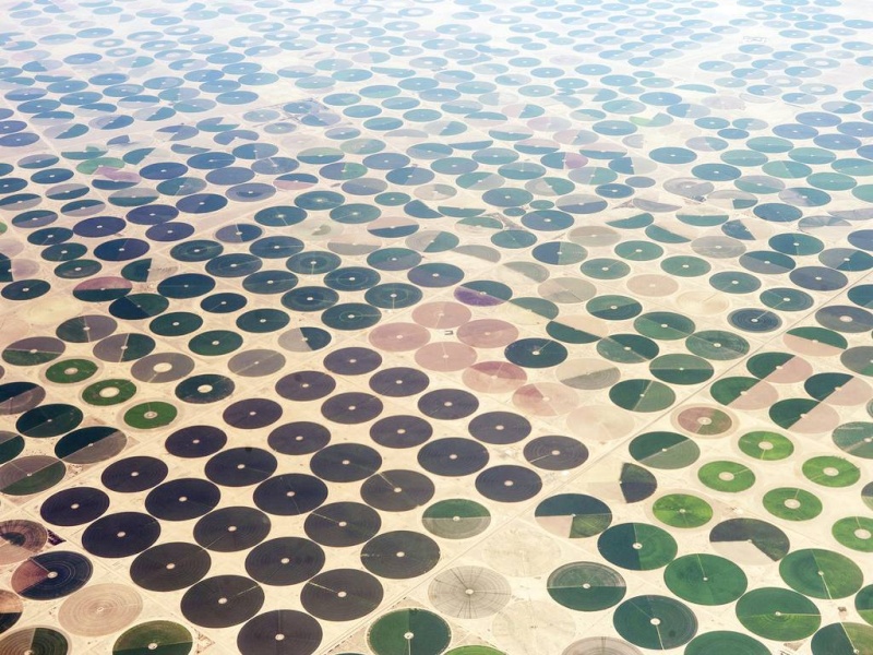 صور من الأقمار الإصطناعية تظهر مزارع وتربيتها المملكة العربية السعودية أرجعت الصحراء القاحلة إلى جنات World-34