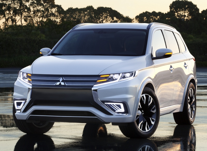 2014 - [Mitsubishi] Outlander PHEV Concept-S Mitsub11