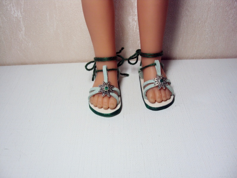 Des chaussures d'été pour les chéries de corolle Dsc05117