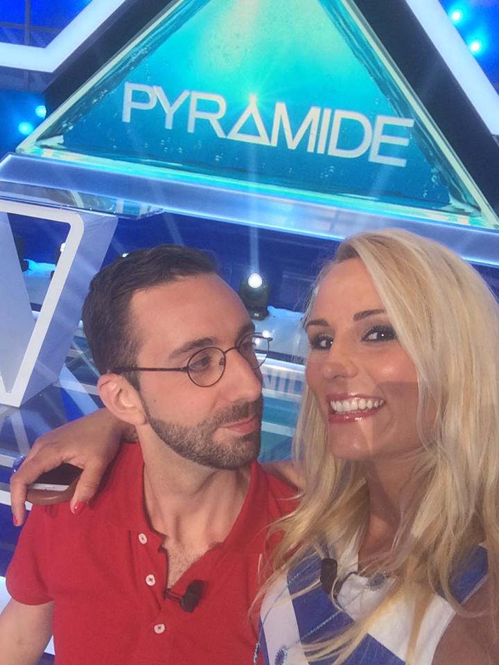 Elodie dans l'émission "Pyramide" sur France 2 10544310
