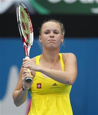 La número uno Wozniacki quedo eliminada en su debut en Sídney Bsie7015