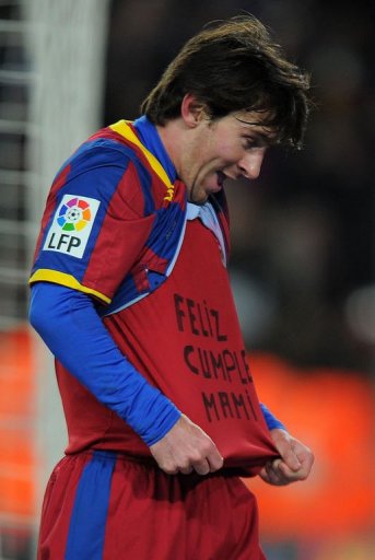 para - Messi sancionado por mostrar una camiseta con mensaje para su madre Iphoto55