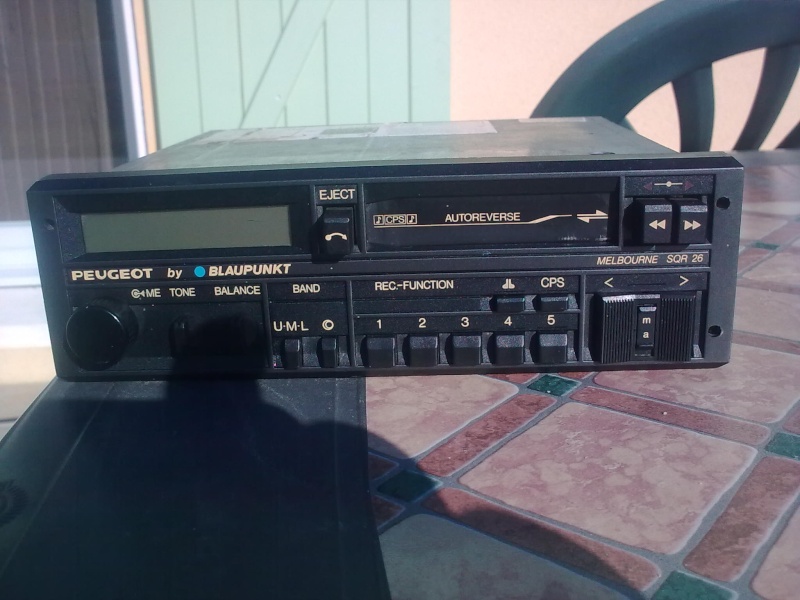 Autoradio d époque 205 309 GTI 0011210