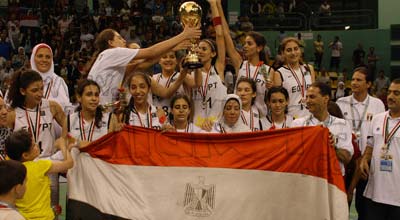 منتخب الآنسات تحت 18 سنة يسطر تاريخا جديدا للعبة في مصر  Egy_ch10