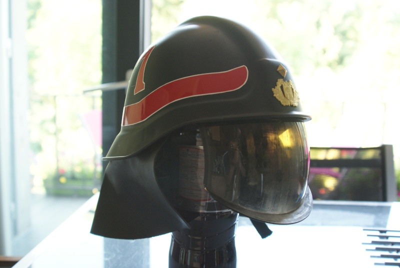 casque de pompiers latvia(lettonie) et russe  Dsc05722