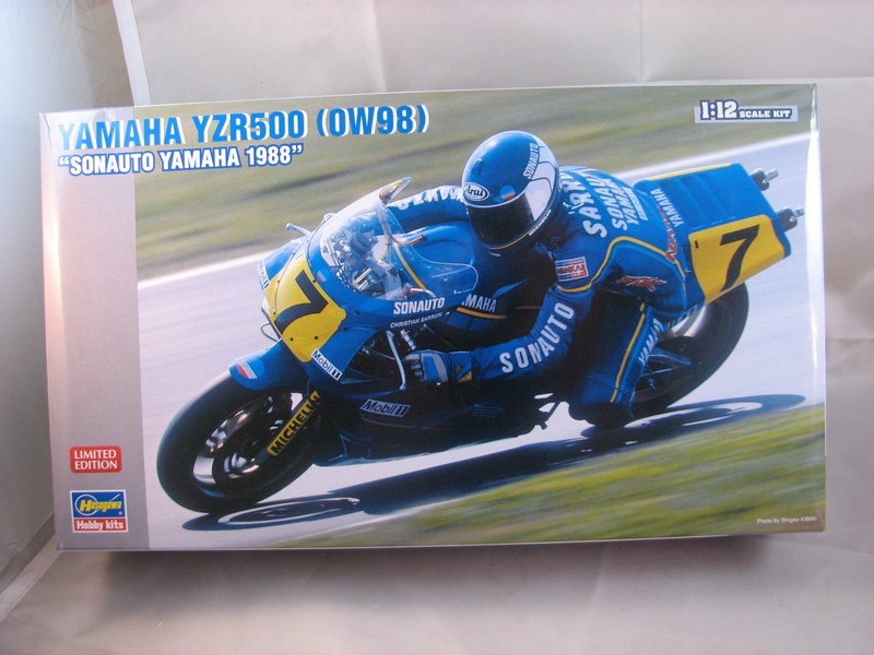 [Hasegawa 1/12°]  1988 YZR 500 sonoto Yamaha de Christian Sarron 01611