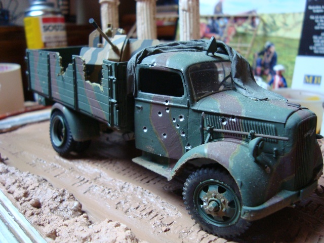 Opel Blitz, Allemagne 1945 (Italeri & Tamiya 1/35) Dsc03922