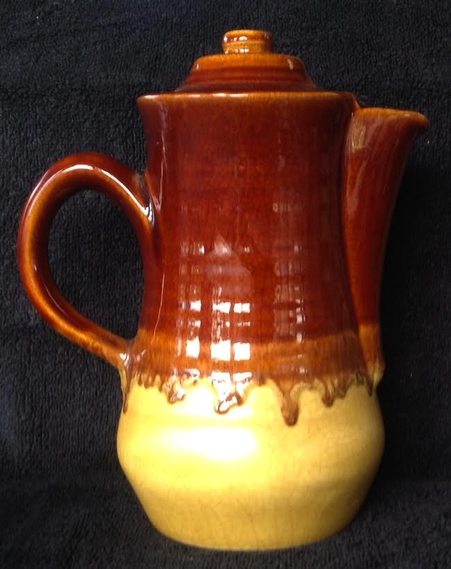 brown - Cindy Ceramics teapot on tm Yellow12