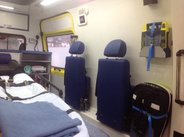 juillet 2014 - 2 nouvelles ambulances pour l'IILE Photo_13