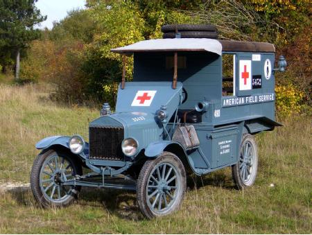 FORD T 1917 Ambulance [1/16 ACADEMY + Scratch] - Page 13 Ambula10