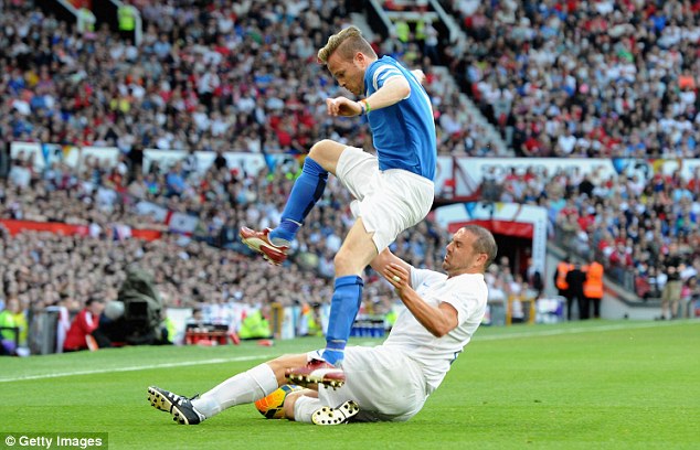 SOCCER AID 2014 [8-06-2014] Articl10