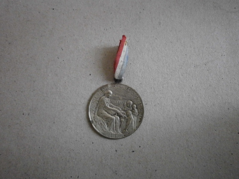 Rentrée medaille croix rouge francaise  Medail12