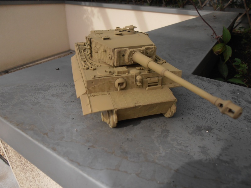 Tiger I ausf E  ( le diorama ) Pa130611